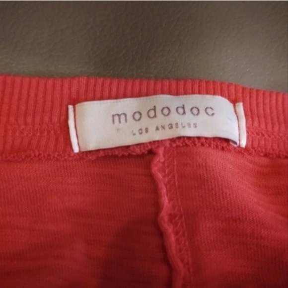 Mododoc Textured Scoop Neck Tunic Top Red Size Small - Picture 4 of 5